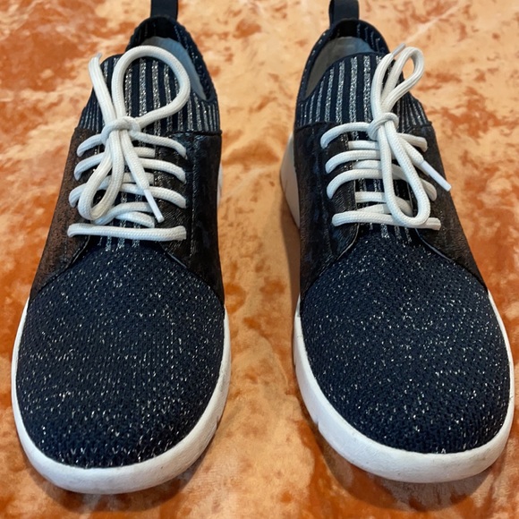 Johnston & Murphy tennis shoes😍 - Picture 7 of 7